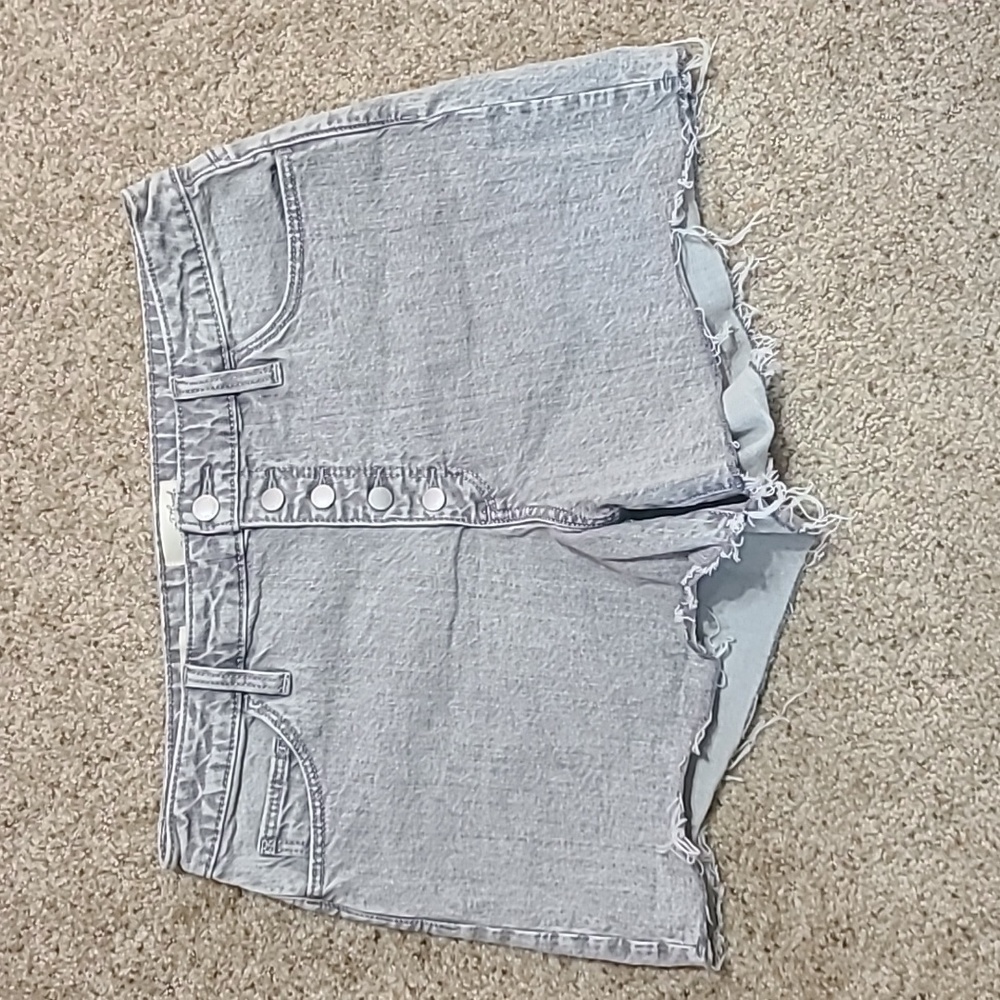 Universal Thread Women's Shorts Size 12/31R
